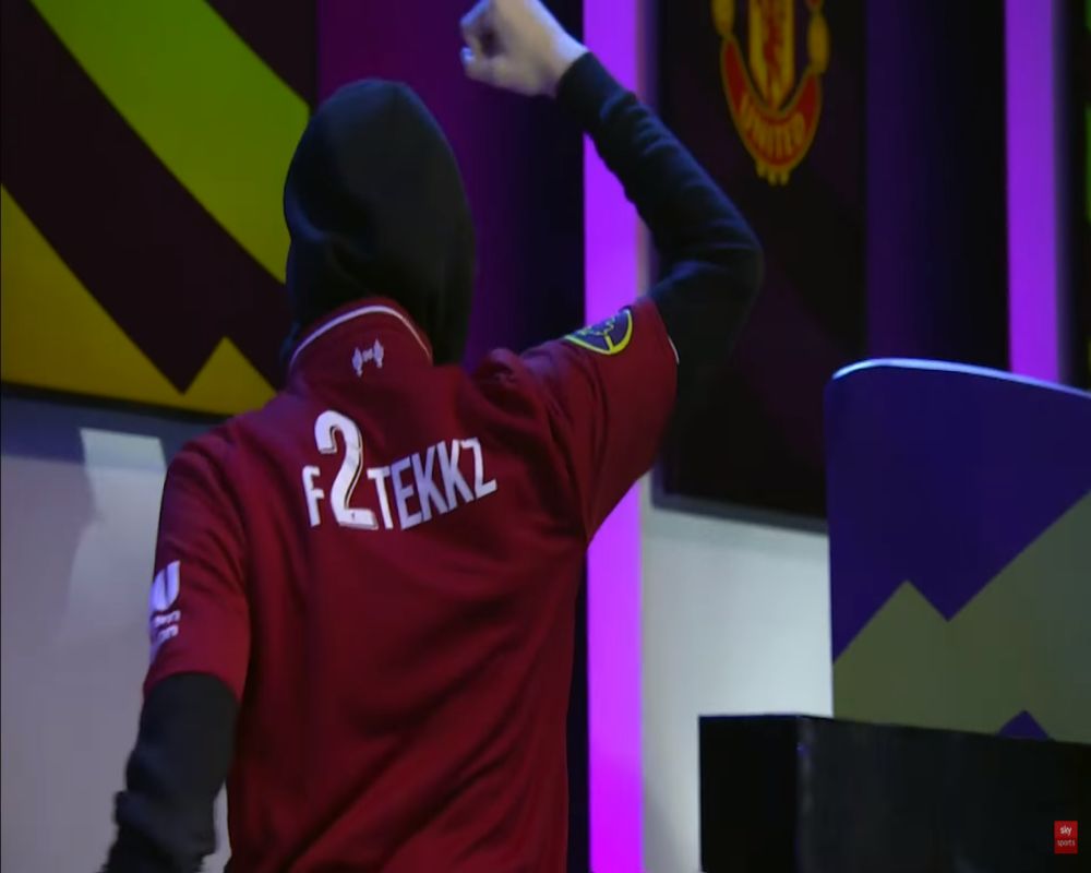 Liverpool voitti Valioliigan - pelinä FIFA19 ja pelaajana 17-vuotias