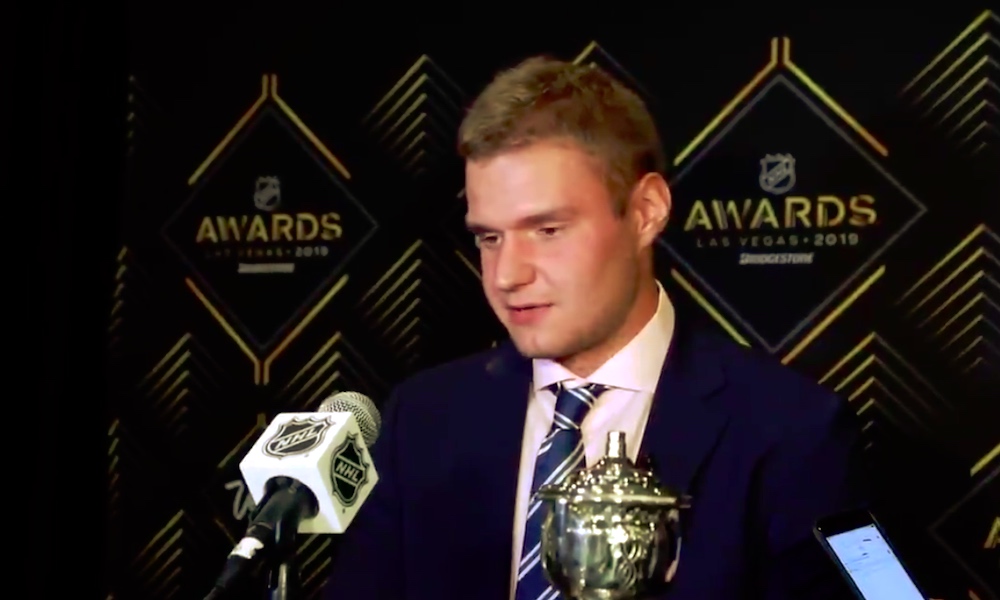 Aleksander Barkov voitti Lady Byngin vasta NHL:n historian toisena suomalaispelaajana!