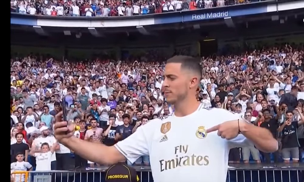Eden Hazardin puhelimessa edelleen Chelsea-kuoret.