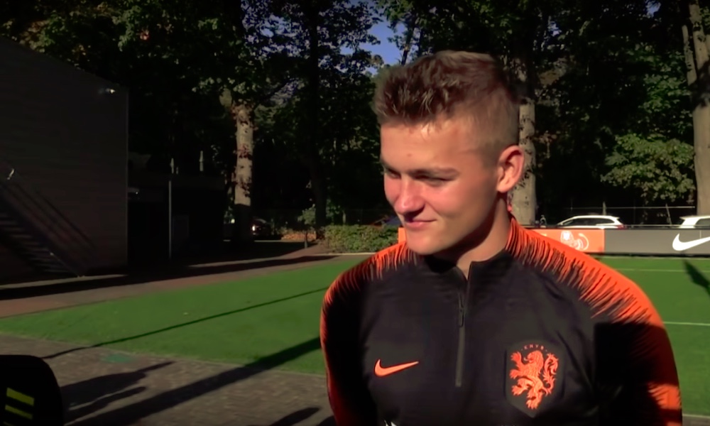 Italialaisjätti Juventus julkistaa viimein huippulupaus Matthijs de Ligtin siirron, kertoo De telegraaf lehti torstai aamuna.