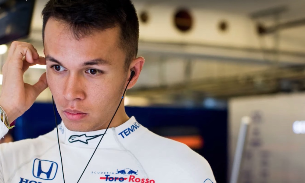Alexander Albon korvaa Pierre Gaslyn Red Bullin Formula 1 -tallissa! Albon ajaa Max Verstappenin tallikaverina ensimmäistä kertaa Belgian GP:ssä.