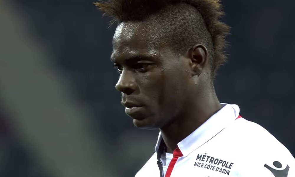 Mario Balotelli siirtyy Serie A -joukkue Brescian riveihin. Seura ilmoitti sunnuntai-iltana, että Balotelli siirtyy joukkueen vahvuuteen.