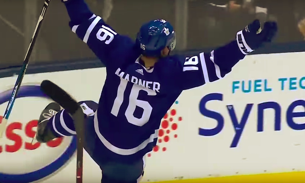 Edelleen ilman jatkosopimusta oleva Toronto Maple Leafsin Mitch Marner otti yhteyttä Zürich Lionsiin.