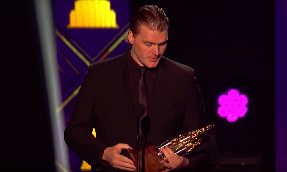 Robin Lehner voitti Masterton Trophyn, mutta asiassa oli yksi mutta: pokaaliin painettiin paikallisvastustaja New York Rangersin nimi.